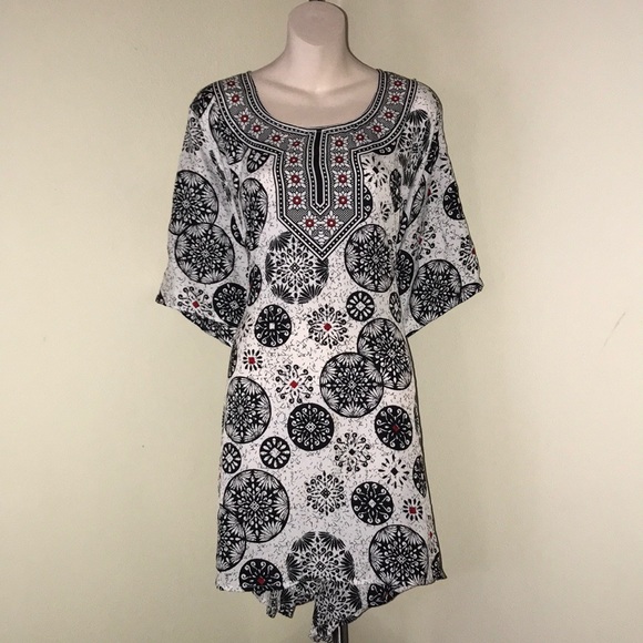 NWOT Good Times beautiful pattern poncho coverup - Picture 7 of 8